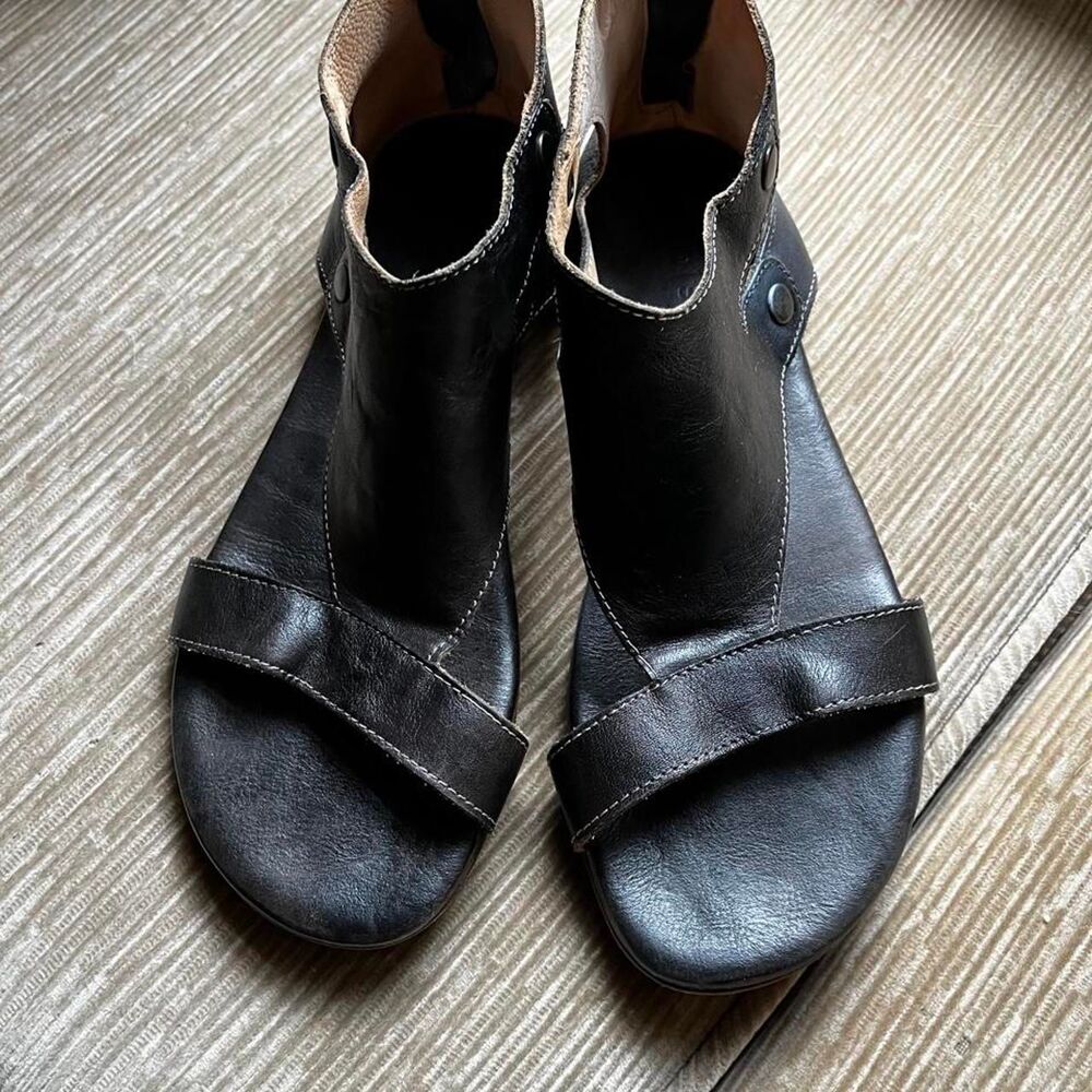 Bed-stu Women's Black Sandals